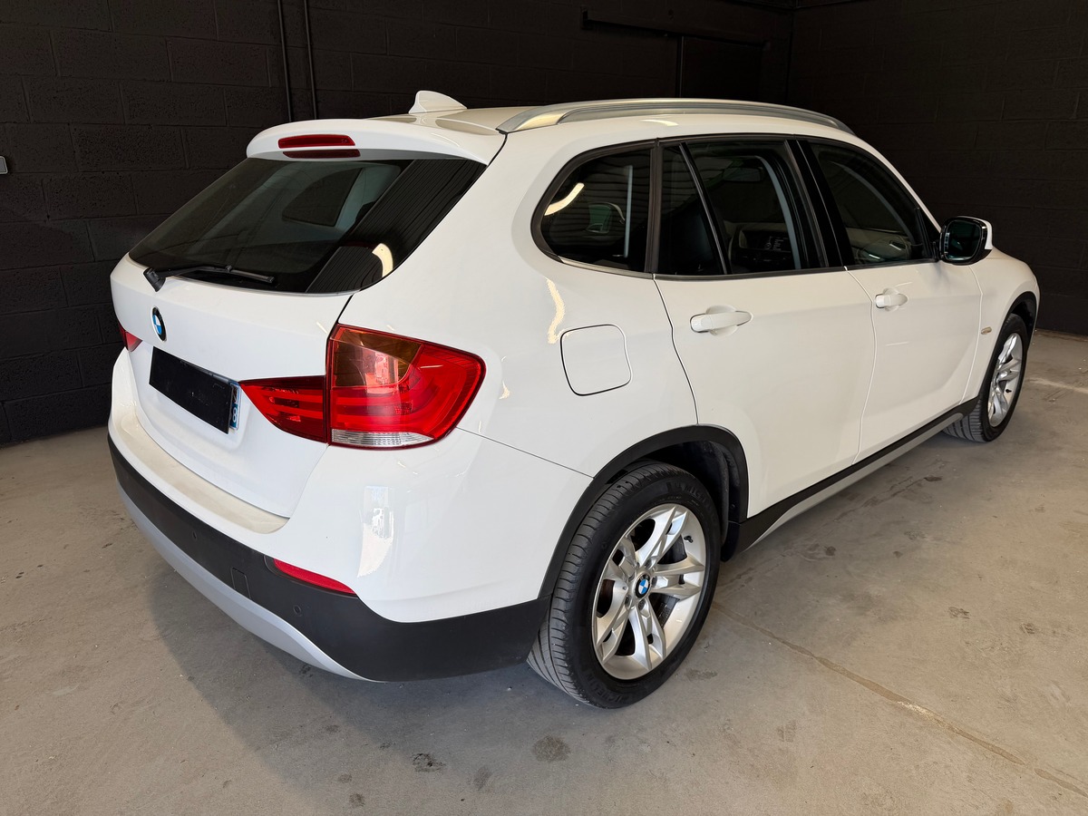 Bmw X1 E84 xdrive18 2.0 143 CV / 1er Main / GPS / Radar de stationnement Av / Ar