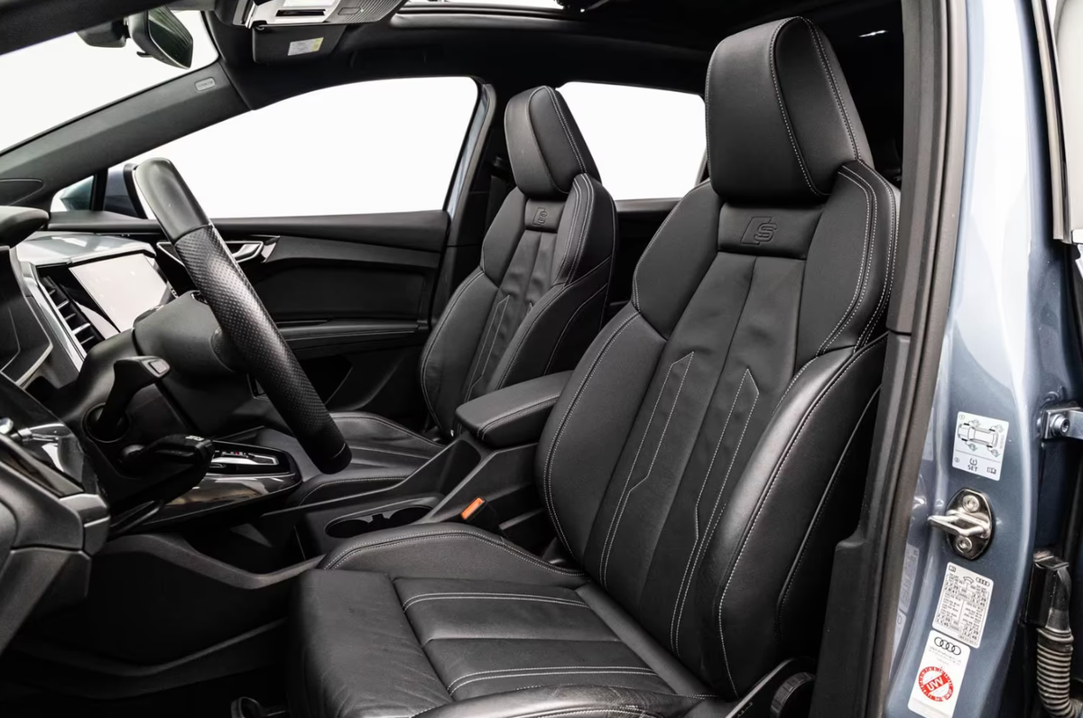 Audi Q4 e-tron 45 e-tron 265ch quattro S line/Toit ouvrant/Attelage