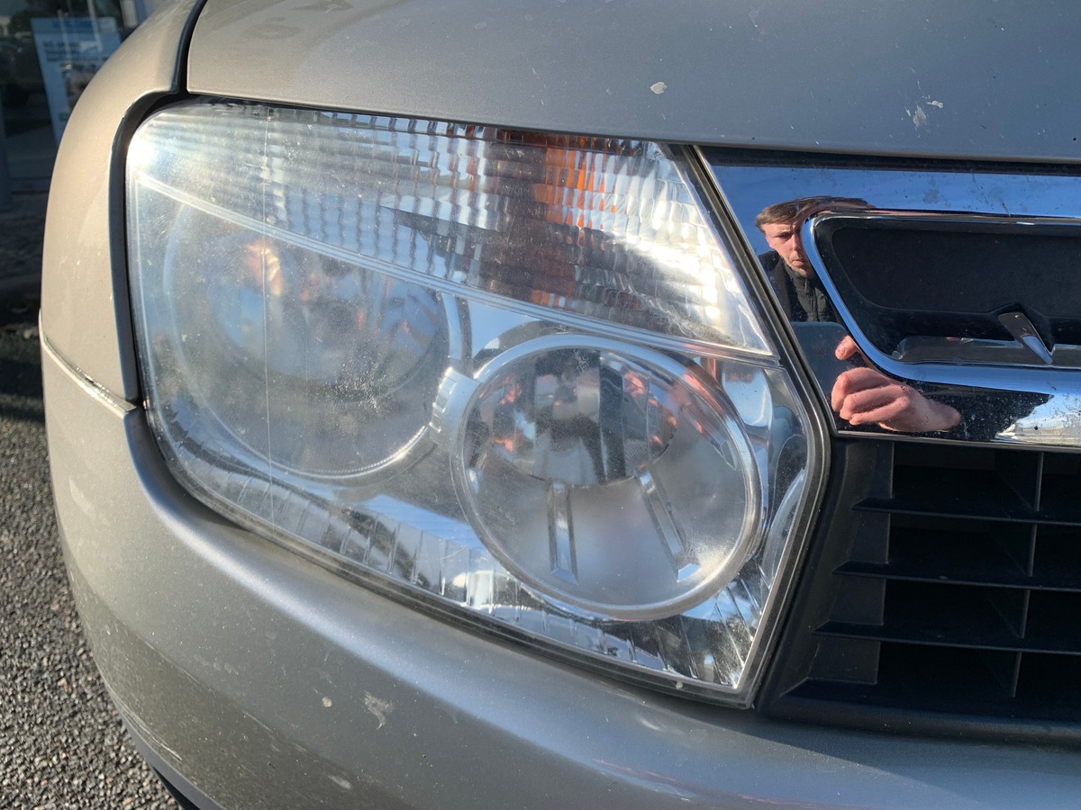 Dacia Duster 105 ch | Laureate | Bioethanol | Roue secours | Climatisation | Radio mono-CD MP3