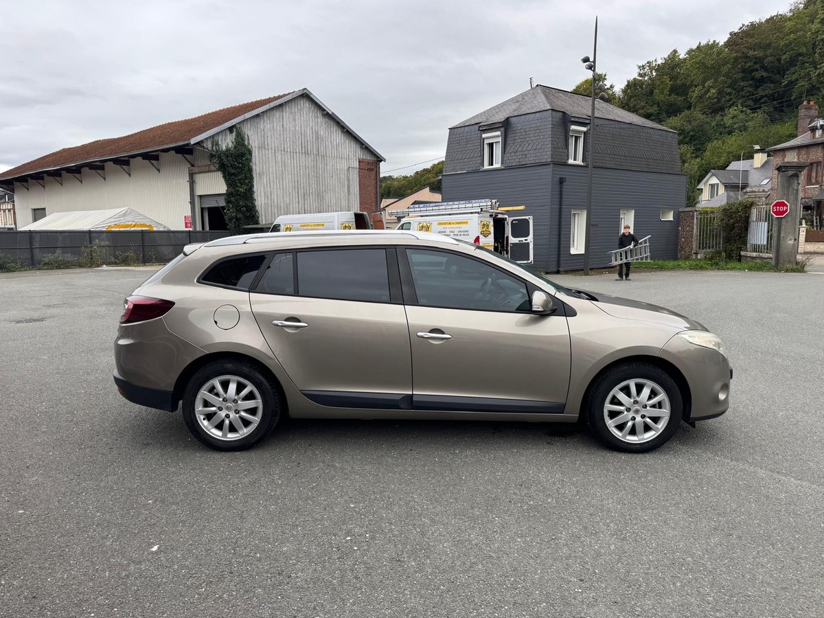 RENAULT Megane III Break 1.5 dCi 110 Privilege - Garantie