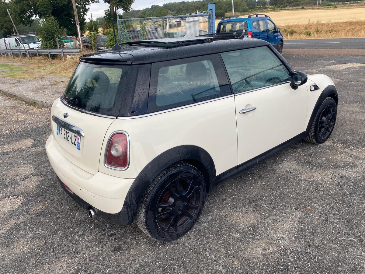 Mini Mini 1.6 d 110cv toit ouvrant électrique 217000km