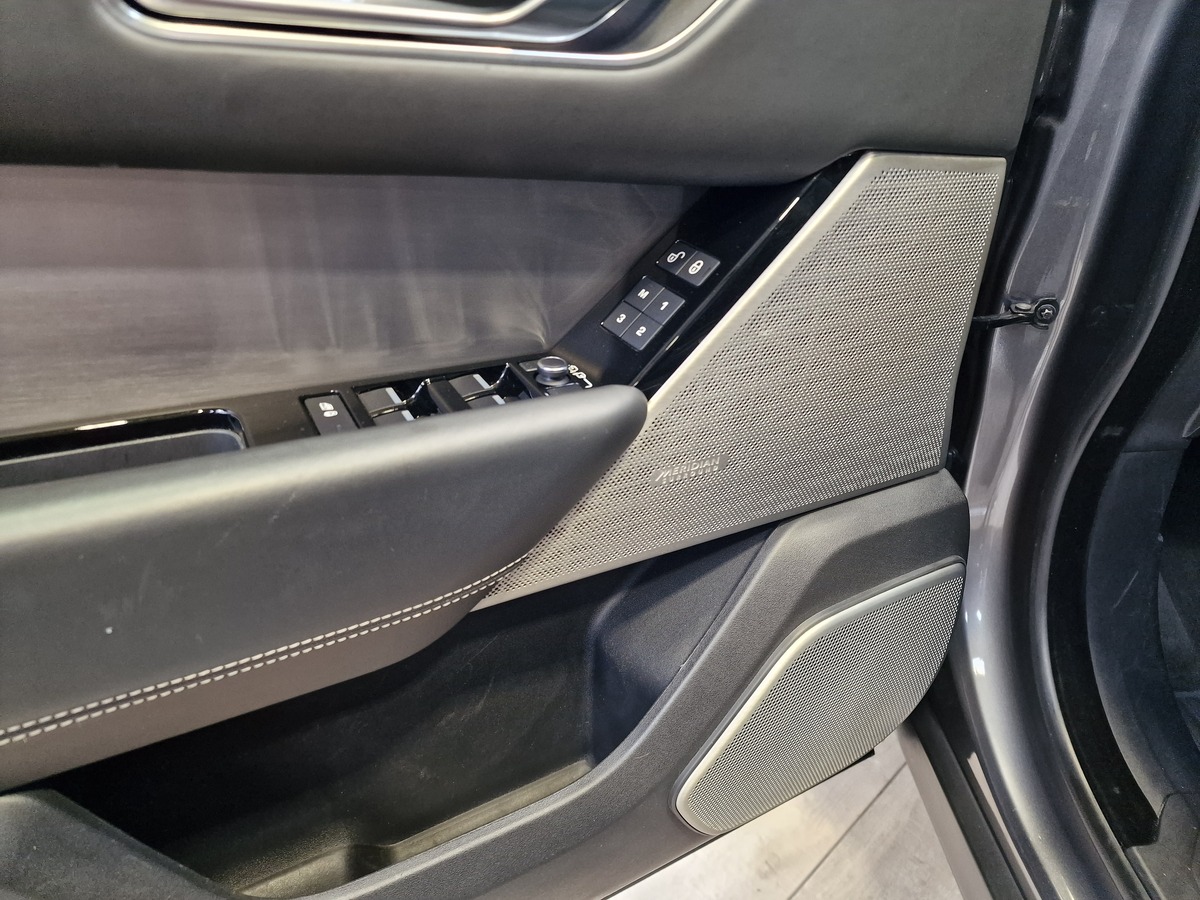 Land-Rover Range Rover Velar 2.0 D240 SE R-DYNAMIC TO/MERIDIEN/JA 20 D