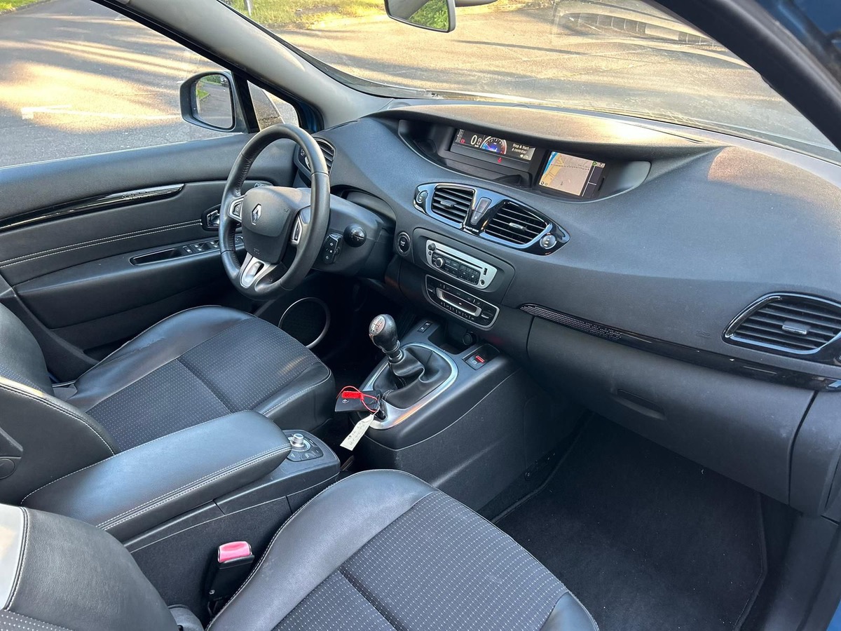 RENAULT Grand Scenic 1.6 DCI 130 CV dynamiques 4XCBLeus