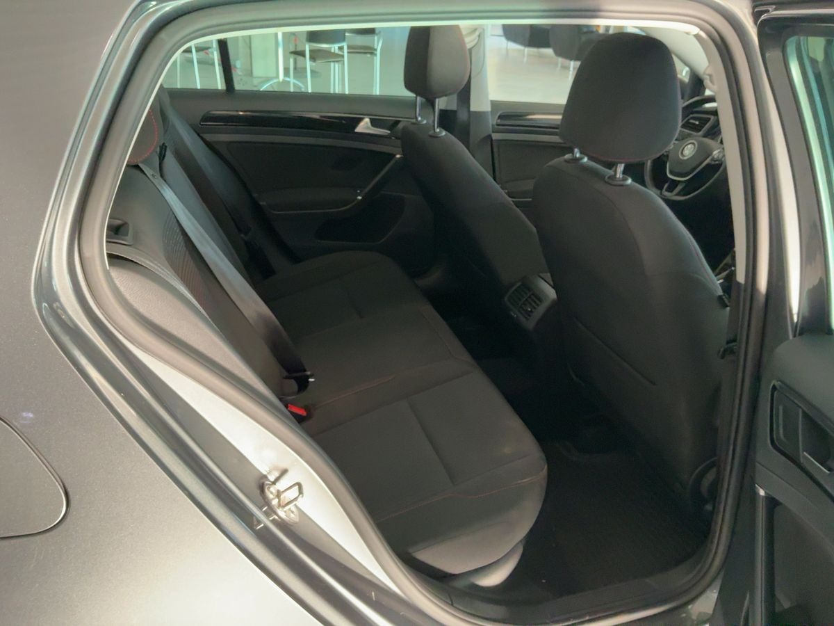 Volkswagen Golf VII 1.6 TDi 115 Sound