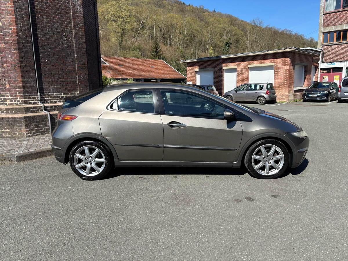Honda Civic 1.8 VTEC 140 COMFORT-5 PORTES-GARANTIE