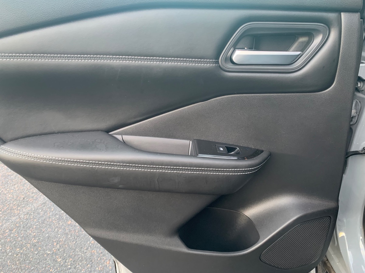 Nissan Qashqai 140 | BUSINESS EDITION | Caméra Recul | Entretien constructeur | Démarrage sans clé