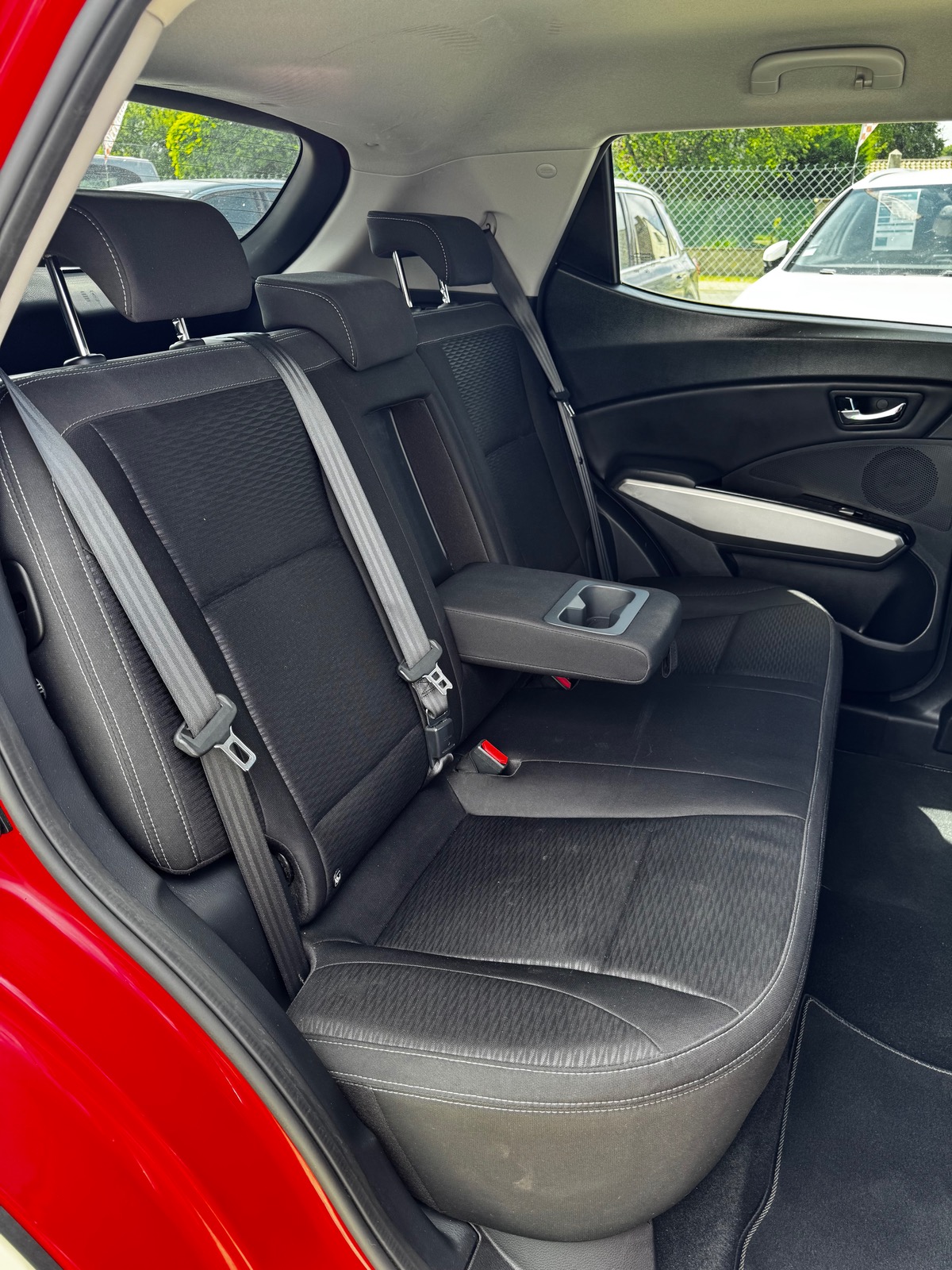 Ssangyong Tivoli 160 E-XDI 115 CV 2WD URBAN +   /  CAMÉRA  /  ACCES MAIN LIBRE  /  MOTEUR A CHAINE
