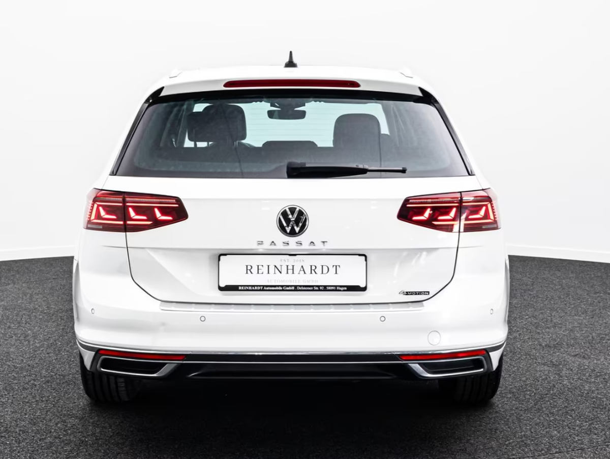 Volkswagen Passat SW VIII 2.0 TDI EVO 200ch Elegance 4Motion DSG7 Toit ouvrant Attelage