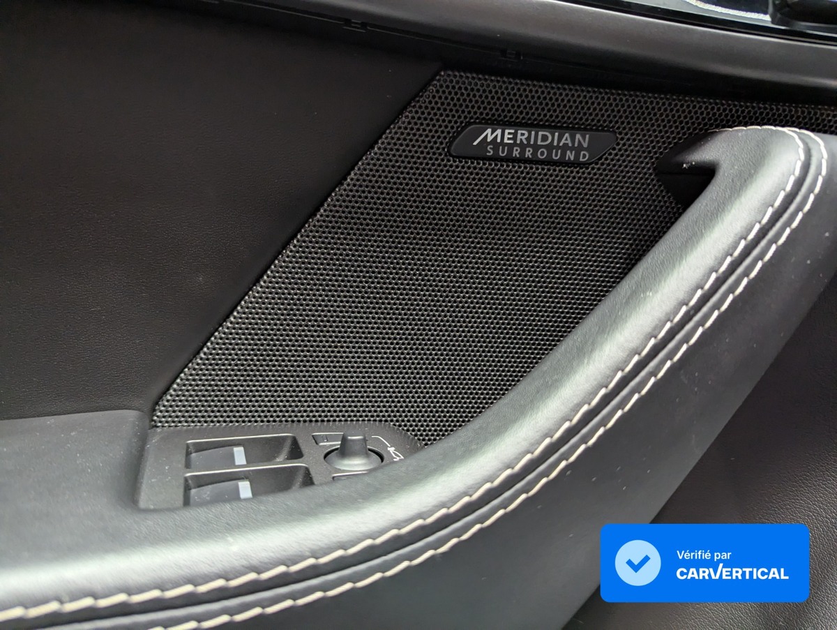Jaguar F-TYPE R V8 5L BVA8 AWD 550 ch