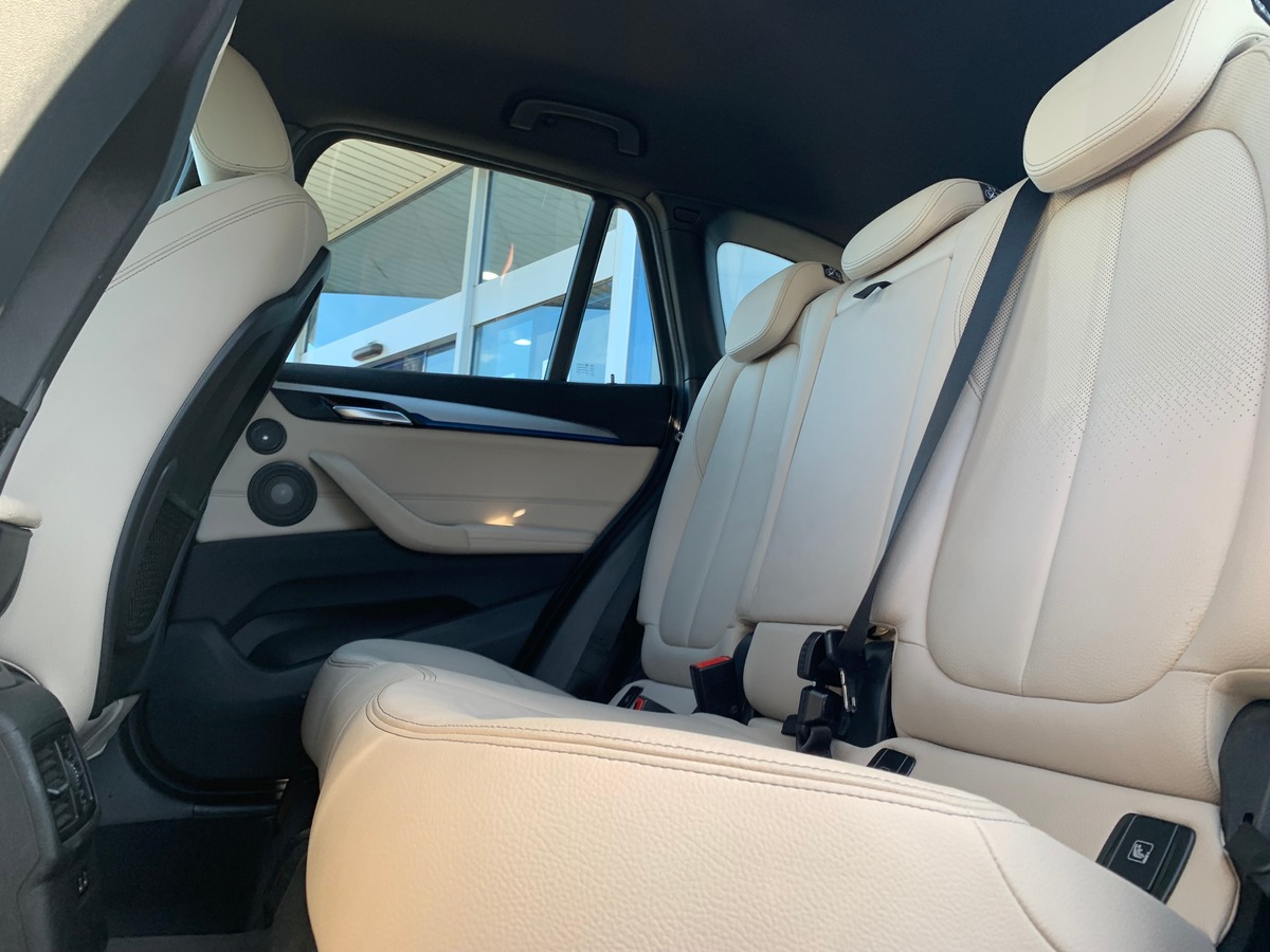 Bmw X1 192 chevaux | sDRIVE 20iA | M Sport | Caméra de recul | Harman Kardon | Attelage amovible