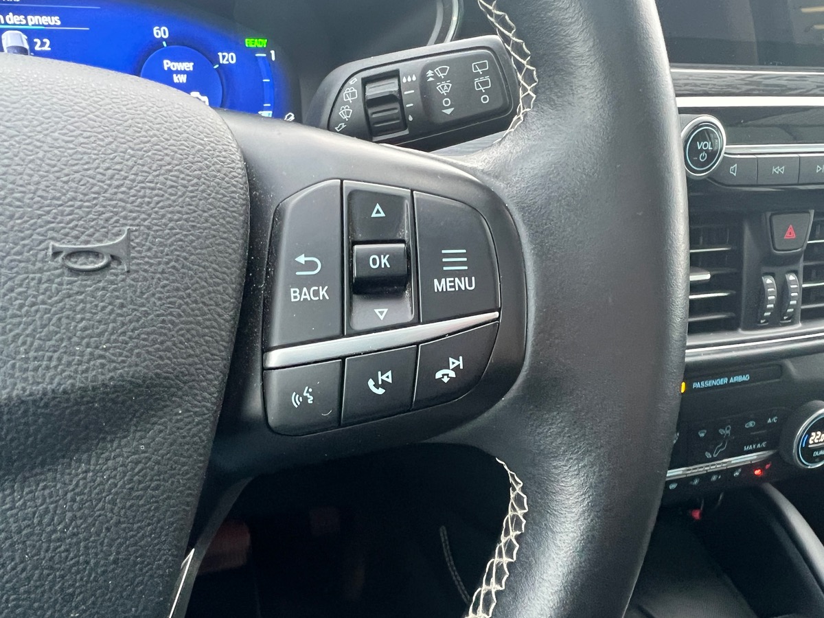 Ford KUGA PHEV 225 ch | VIGNALE | Toit Panoramique | Attelage | Roue secours | Pack Technologique