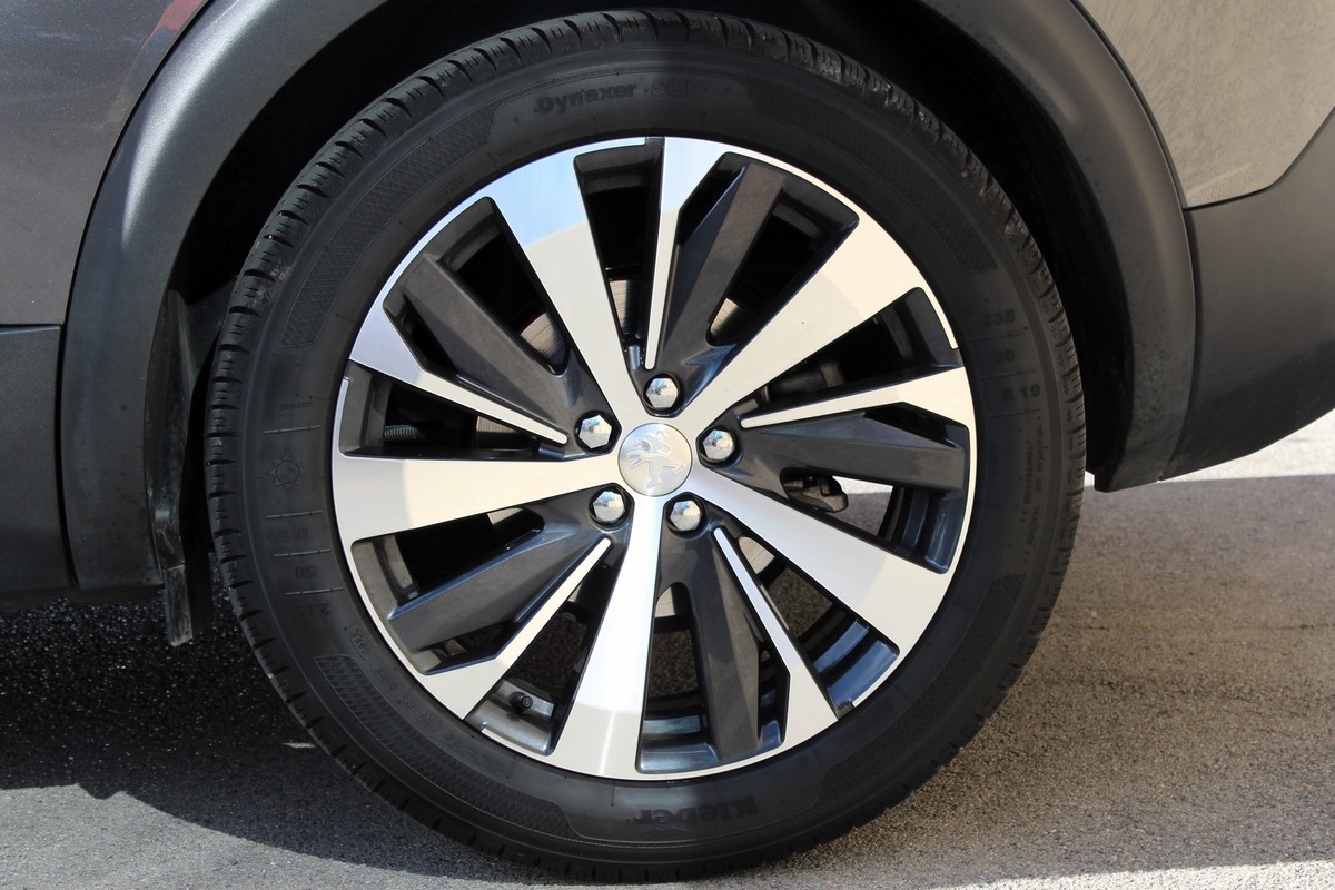 Peugeot 3008 II 2.0 BLUEHDI 180 ch GT EAT6 + CARPLAY + CUIR