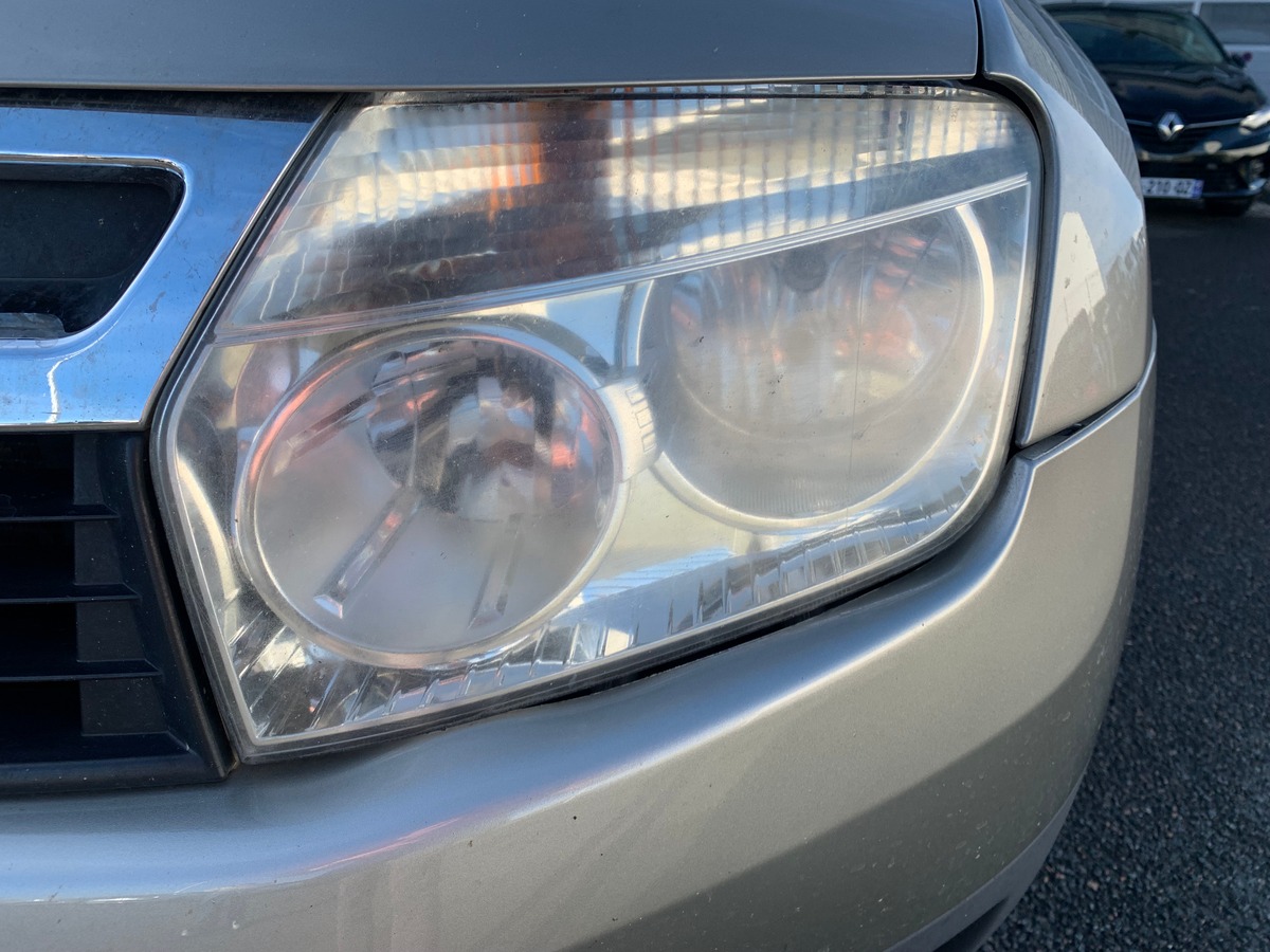 Dacia Duster 105 ch | Laureate | Bioethanol | Roue secours | Climatisation | Radio mono-CD MP3