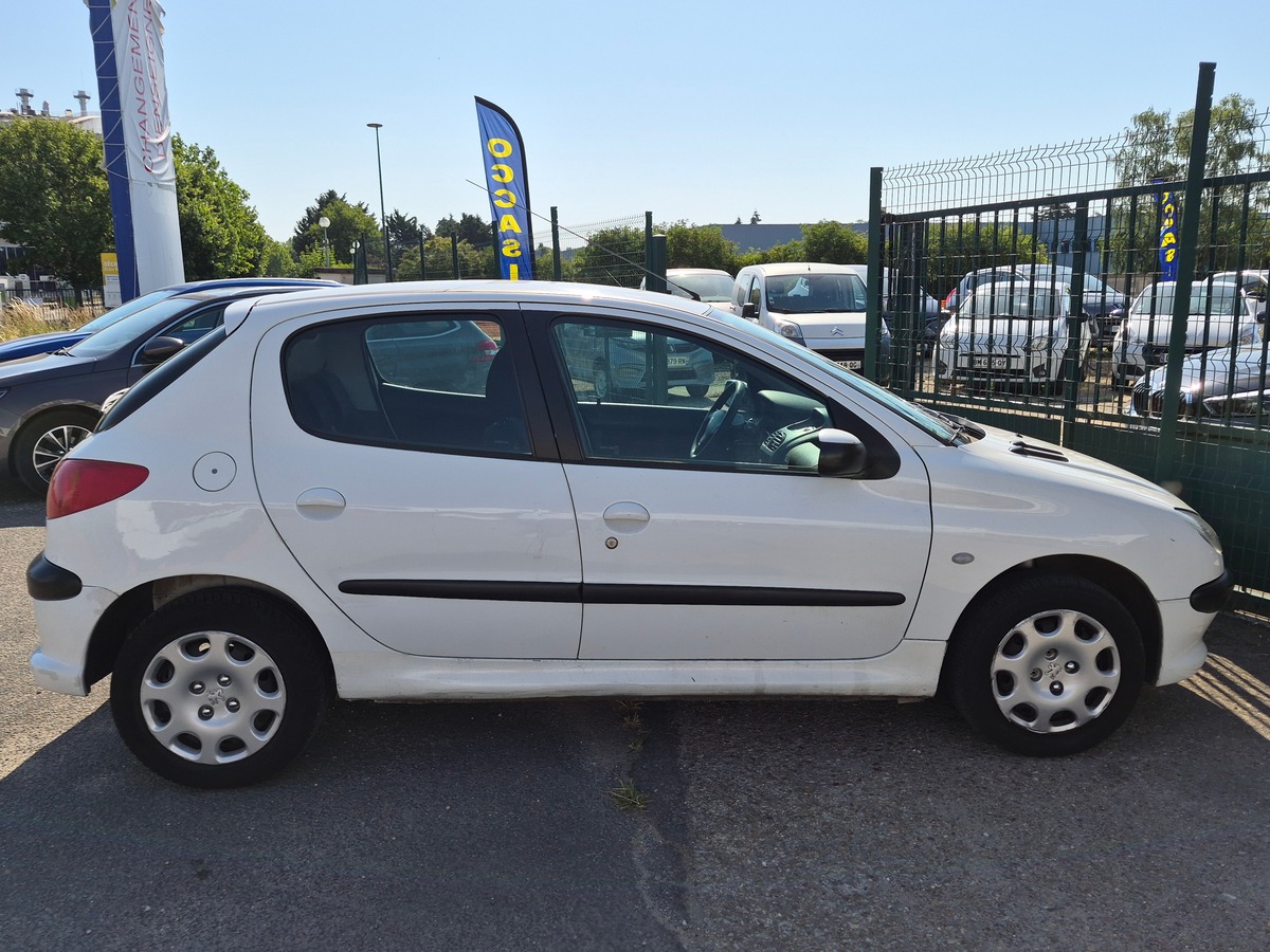 Peugeot 206 1.4 75 STYLE