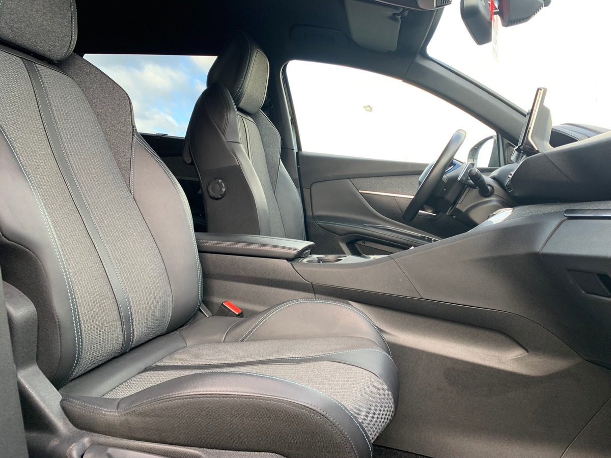 Peugeot 5008 130 ch | 7 Places | Allure Pack | Apple Car Play et Android Auto | Caméra de recul