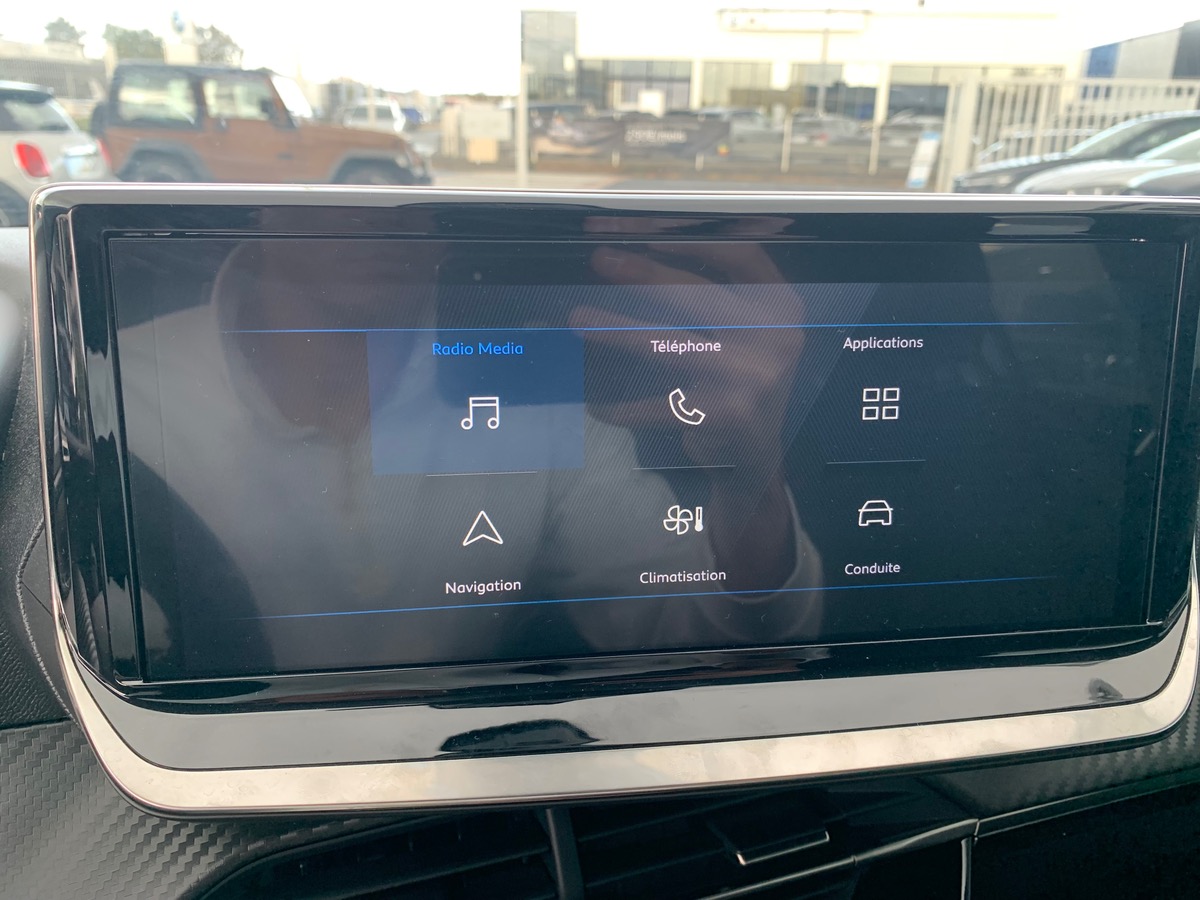 Peugeot 208 100 ch | Active | Aide stationnement arrière | Sièges avant chauffants | Écran tactile