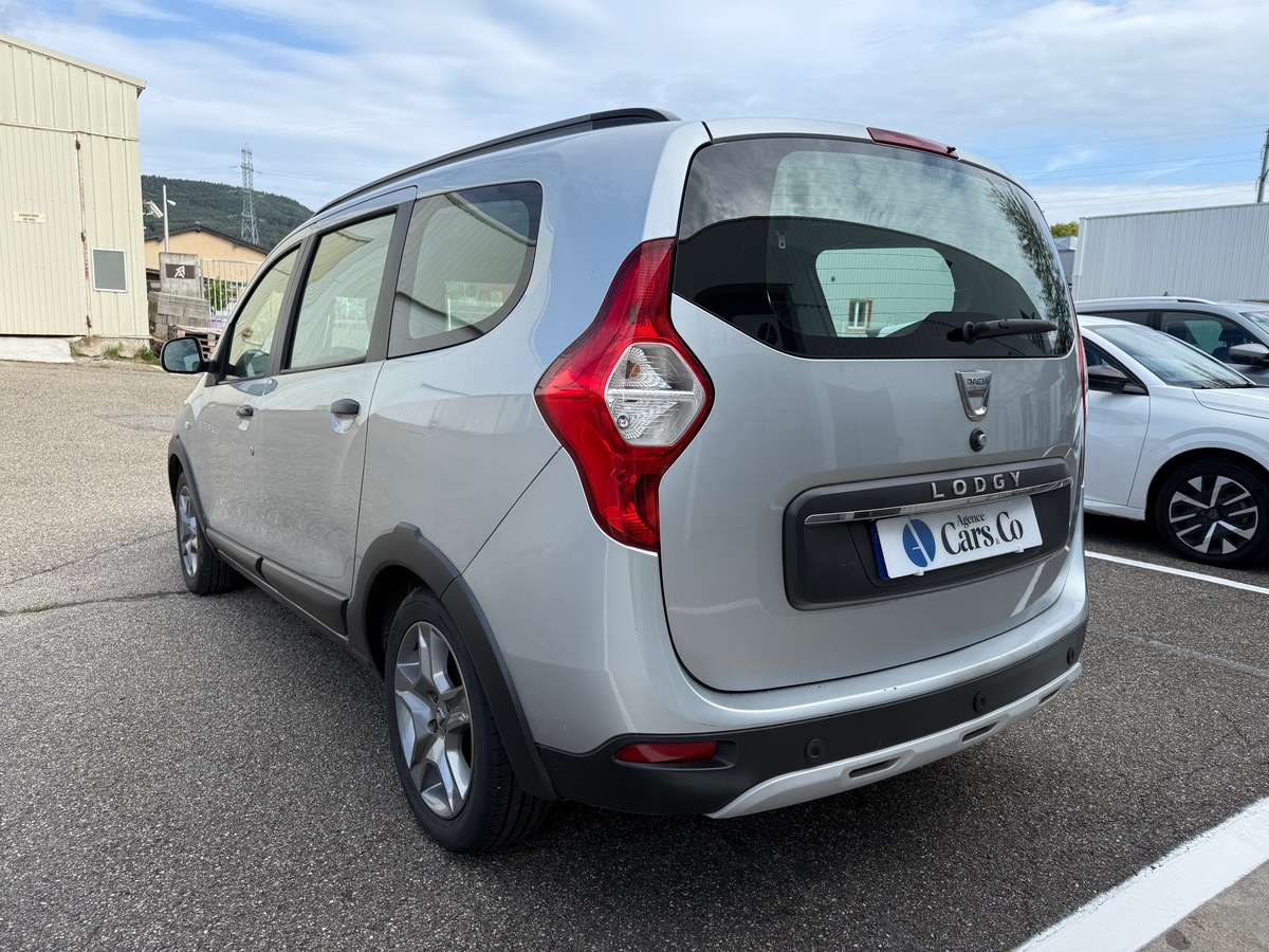 Dacia Lodgy 1.3 TCe FAP 130 cv Stepway, 5 places, Suivi Complet