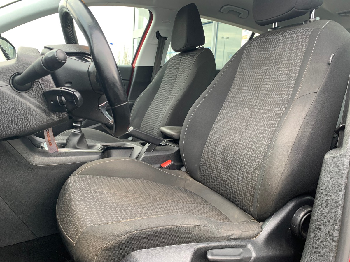 Peugeot 308 100 ch | Pack Attelage | Régulateur vitesse | Jantes Alu | Radar stationnement arriére