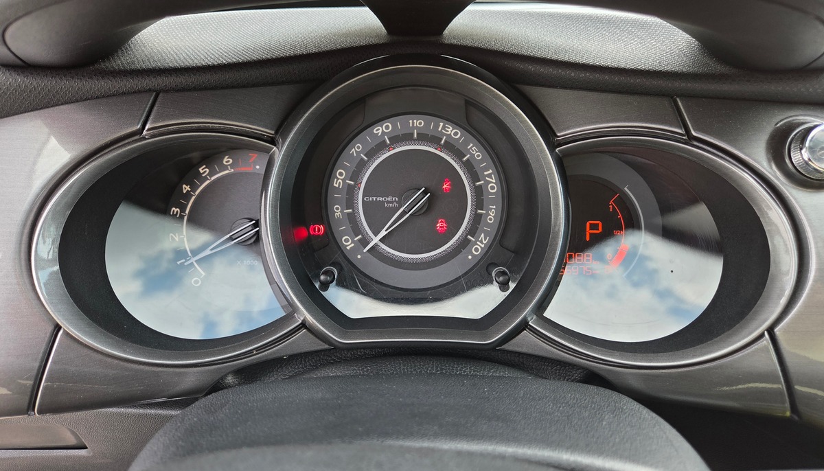 Citroën C3 PHASE II 1.6 VTI 120 CV EXCLUSIVE / BOITE AUTOMATIQUE / FAIBLE KILOMÉTRAGES