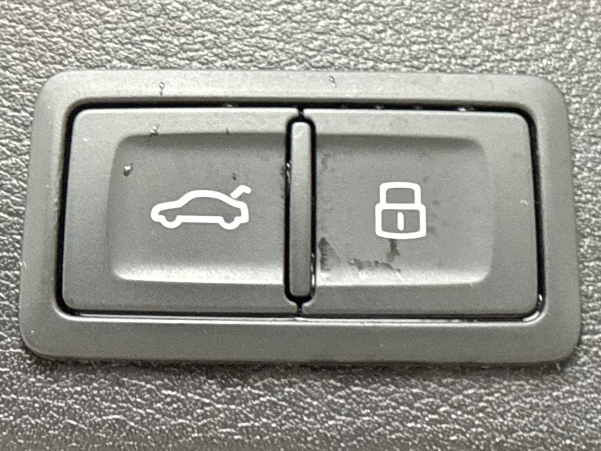 Audi A4 Allroad 40 TDI 204ch Design quattro S tronic 7/Attelage/Caméra/LED