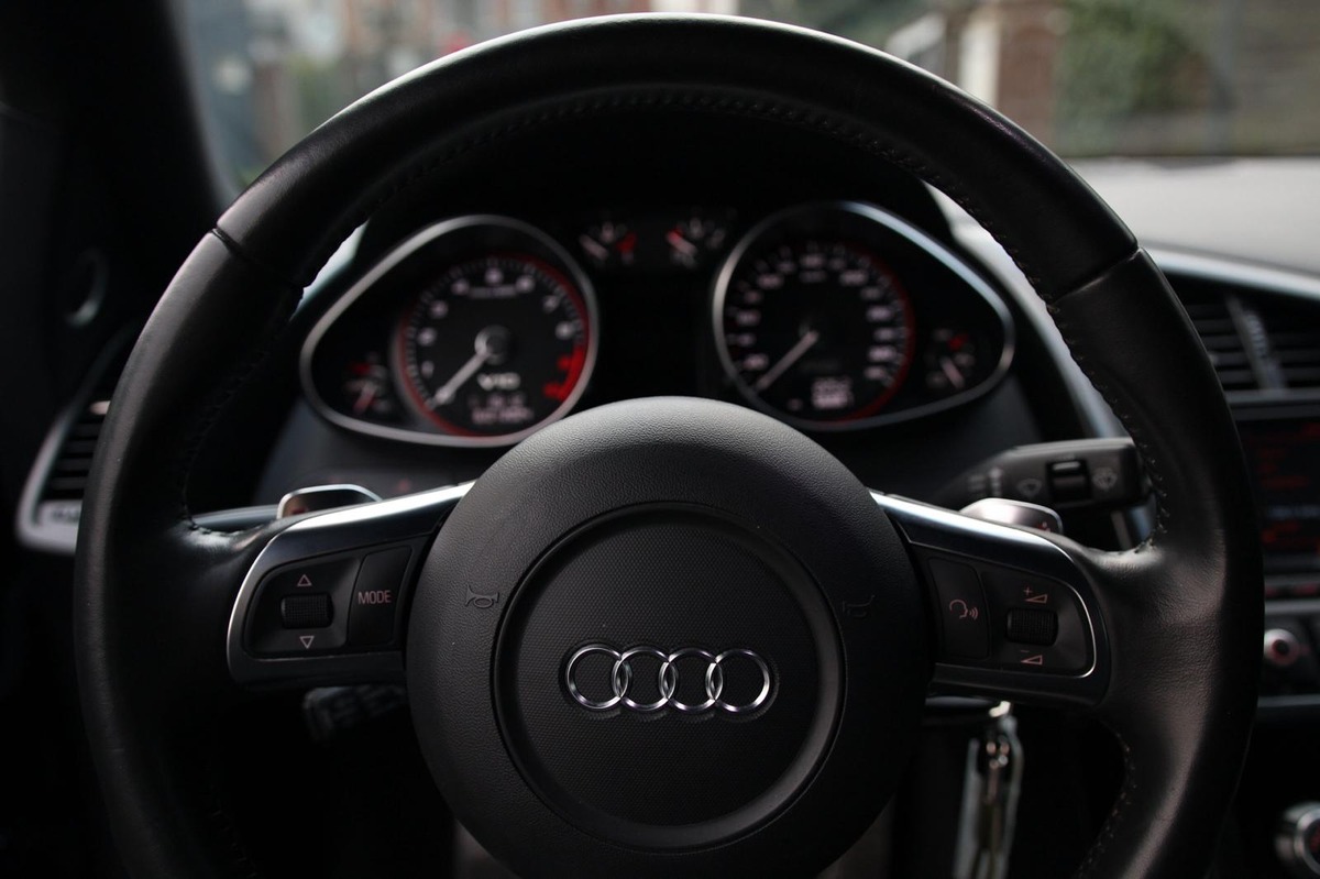 Audi R8 V10 5.2 FSi Quattro R-Tronic 525 cv Pack Carbone