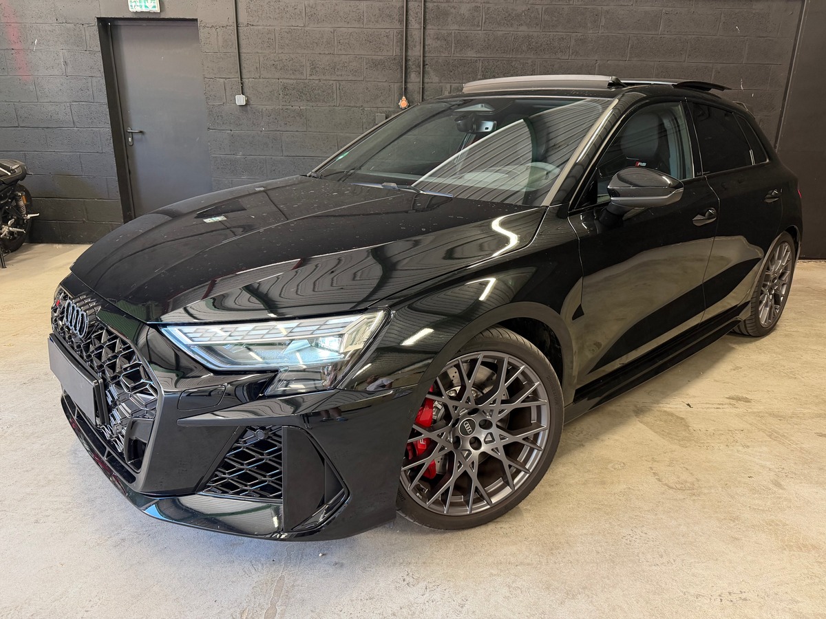 Audi RS3 Sportback 8Y2 Facelift 2.5 TFSI 400ch Quattro BAQUETS CARBONE / TOIT OUVRANT / SONOS 3D