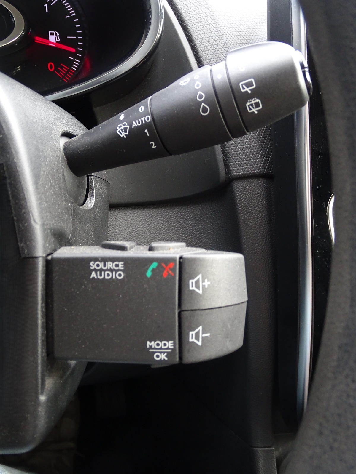 RENAULT Clio IV 1.2 16V 75