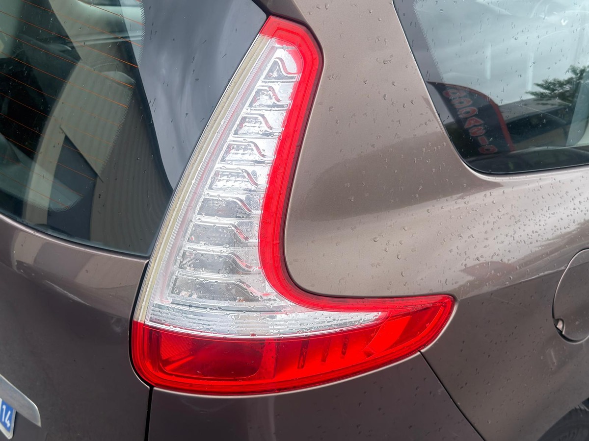 RENAULT Grand Scenic 1.5 DCI 110ch 7 places BVM Distribution OK / Embrayage OK / Entretien OK