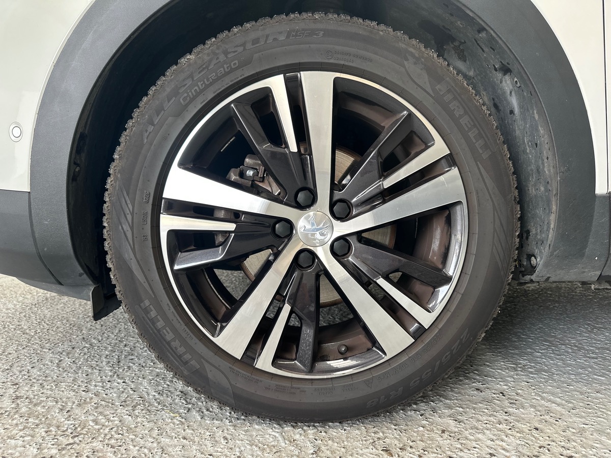 Peugeot 3008 1.2 PureTech 130ch S&S GT Line / Entretien complet Peugeot / Distribution neuve