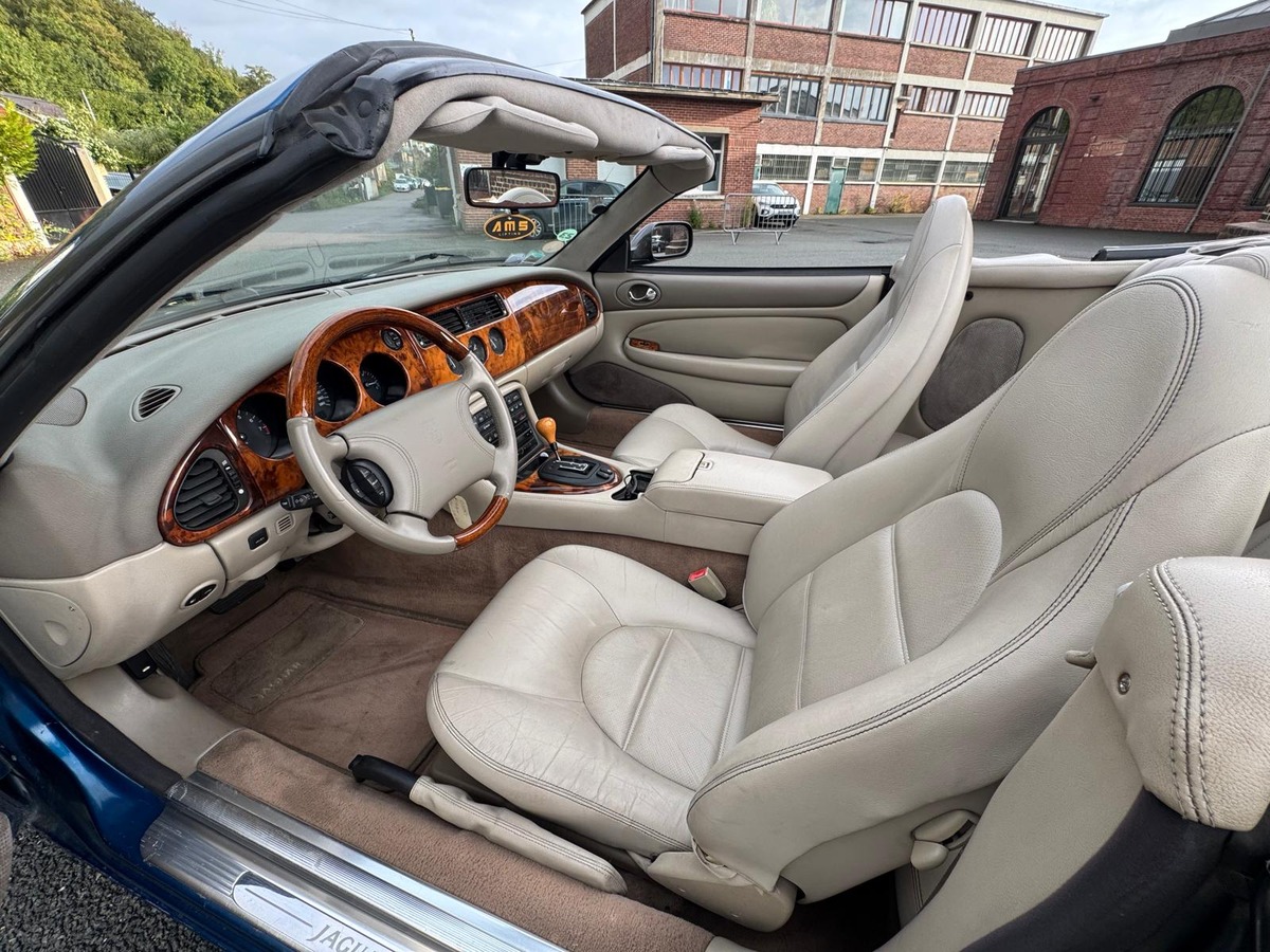 Jaguar XK8 Cabriolet 4.0 V8 285cv - Garantie