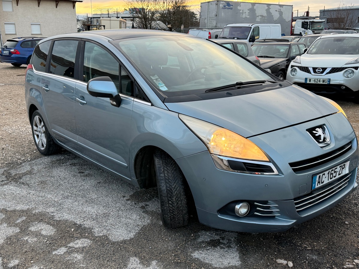Peugeot 5008 2.0 HDi 16V FAP 150 CH 7 places TOUTES OPTION DISTRIB NEUVE