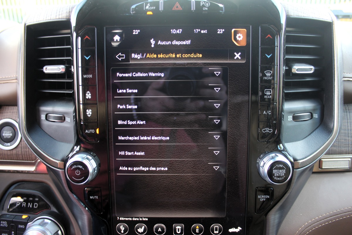 Dodge RAM CREW CAB 1500 5.7 V8 396 ch LARAMIE EDITION LONGHORN / RAM BOX / CARPLAY / ATTELAGE / E85