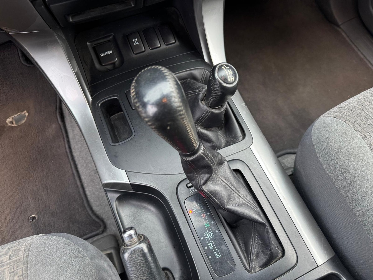 Toyota Land Cruiser KDJ125 D4-D 166 3 portes - Francais