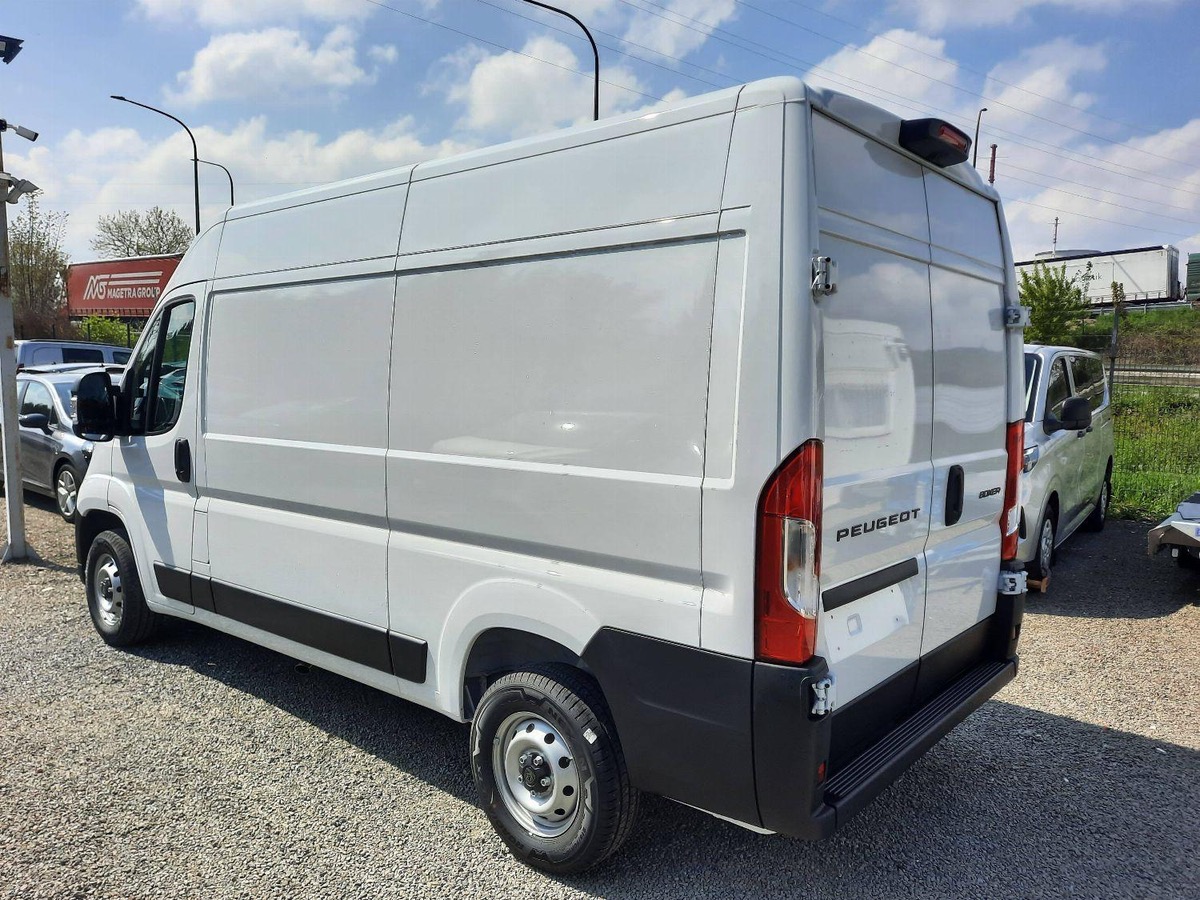 Peugeot Boxer Fg FOURGON 333 L2H2 2.2 BLUEHDI 140CH M6 CONFORT