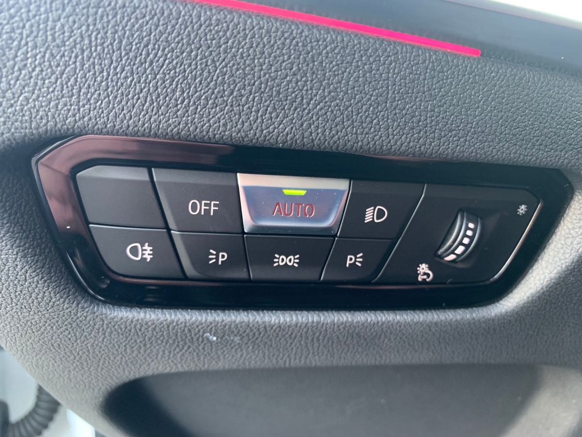 Bmw 320D 190 | M Sport | Xdrive | Toit ouvrant panoramique | Mode SPORT | Apple car play | Attelage