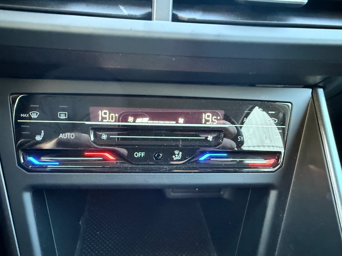 Volkswagen Polo VI 1.0 TSI BMT 95 cv Style, Garantie 1 ans VW, Suivi Complet VW, Sièges chauffants.