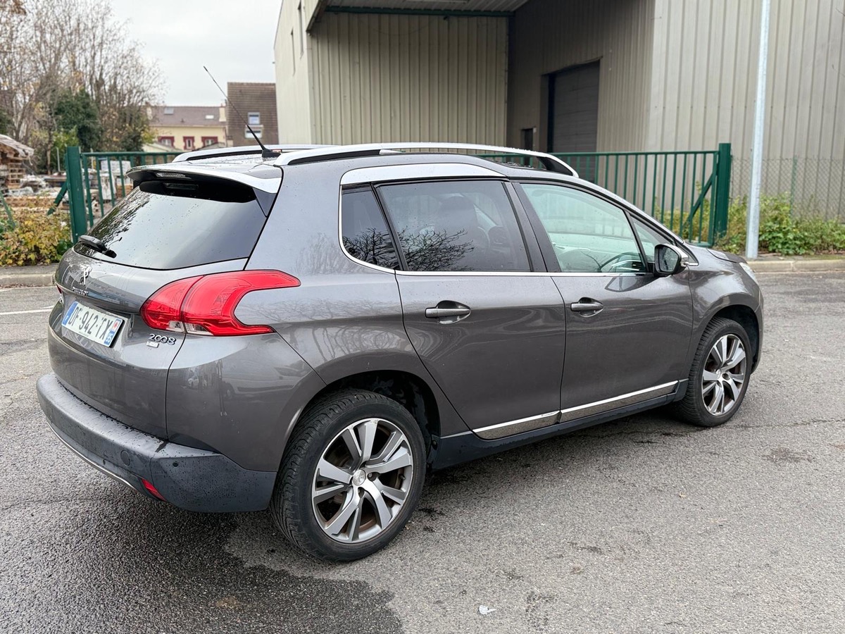 Peugeot 2008 1.6 e-HDI 115 CV féline  tout optiont en 4XCBLeux