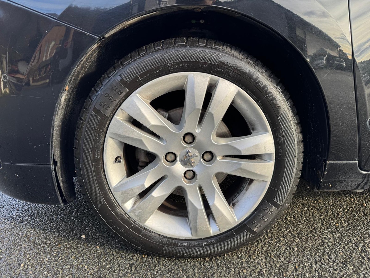 Peugeot 5008 1.6 E-HDI 115-7 Places-ALLURE-Boite Automatique-Garantie