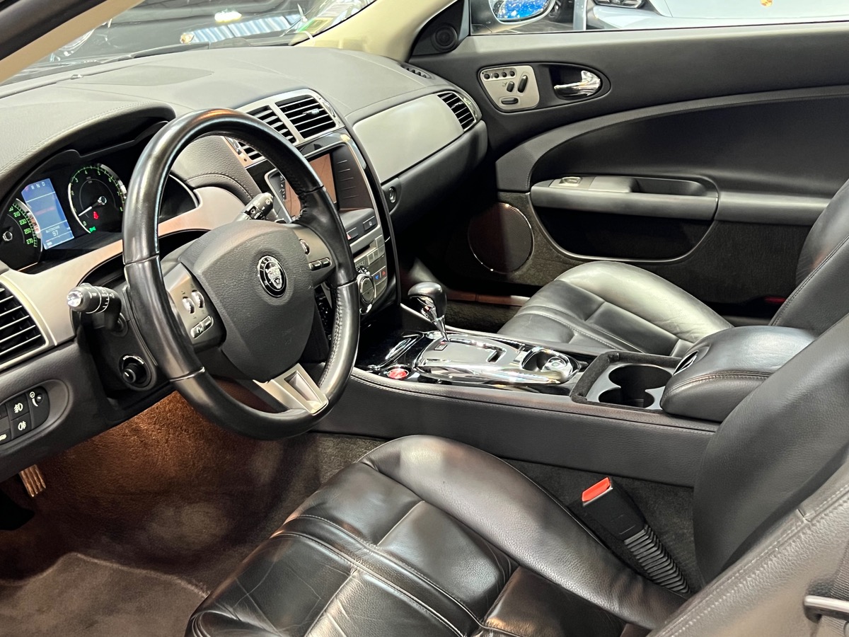 Jaguar XK Coupé Ph1 4.2 32V 298CV BVA z