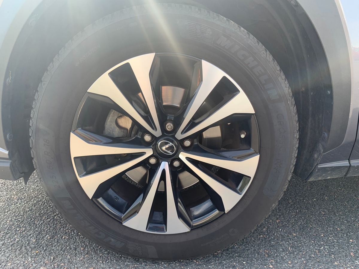 Lexus NX 300h 197 ch | F-SPORT 4WD | Caméra de recul | Siéges électriques | Toit panoramique | GPS