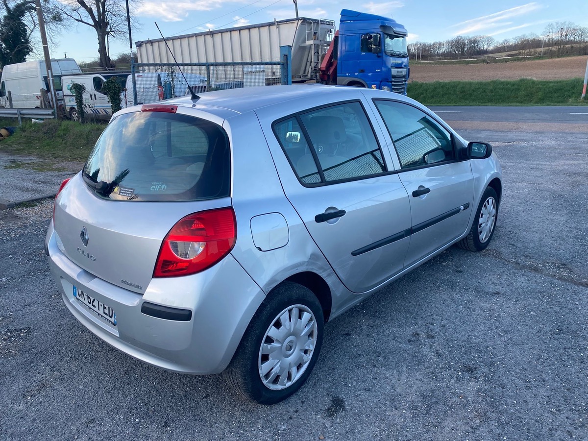RENAULT Clio 1.5 dci 70cv 188055km garantie 3 mois