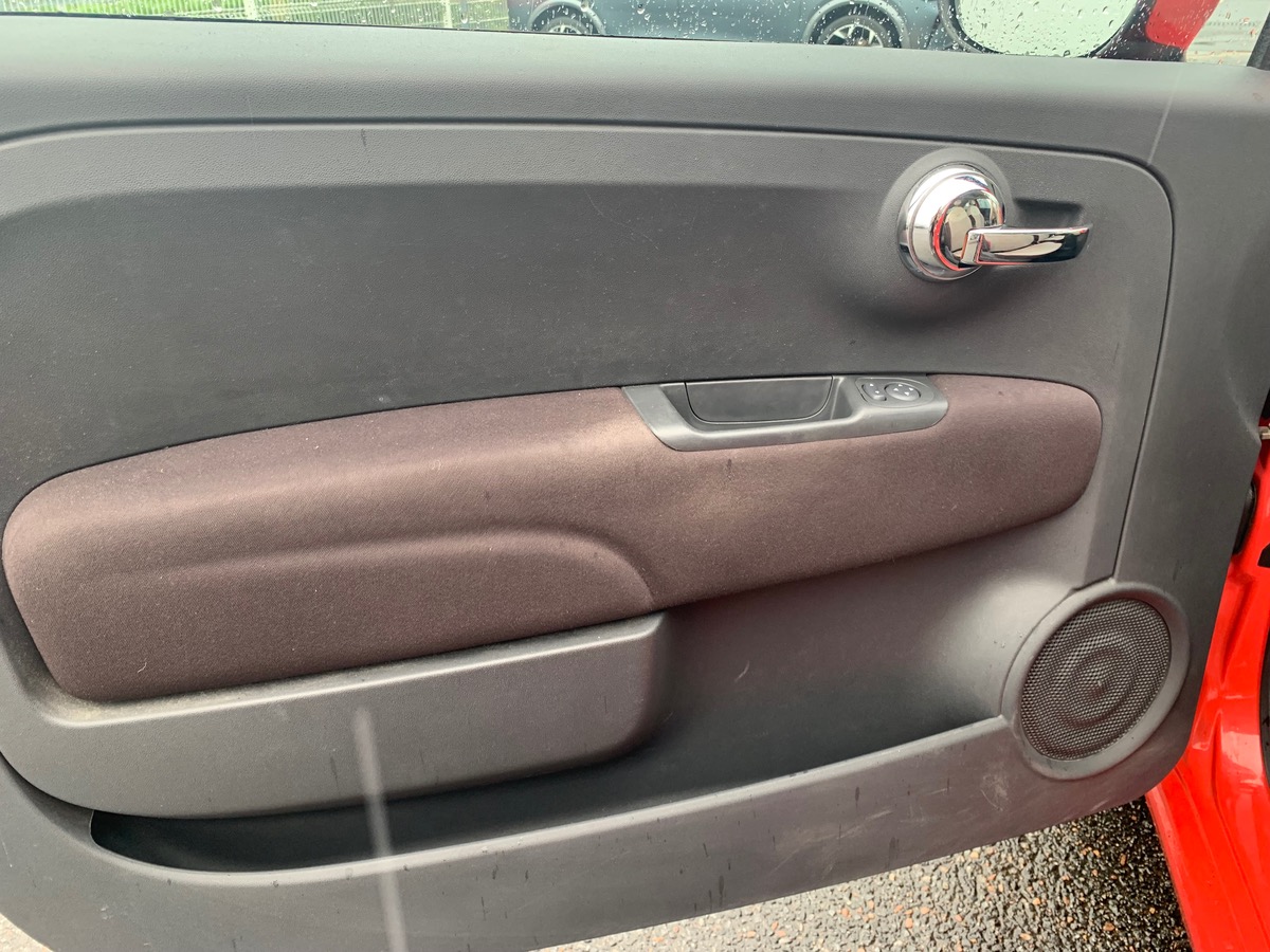 Fiat 500 85 ch | LOUNGE | Uconnect Radio 5" NAV LIVE | Radar de stationnement AR | Toit panoramique