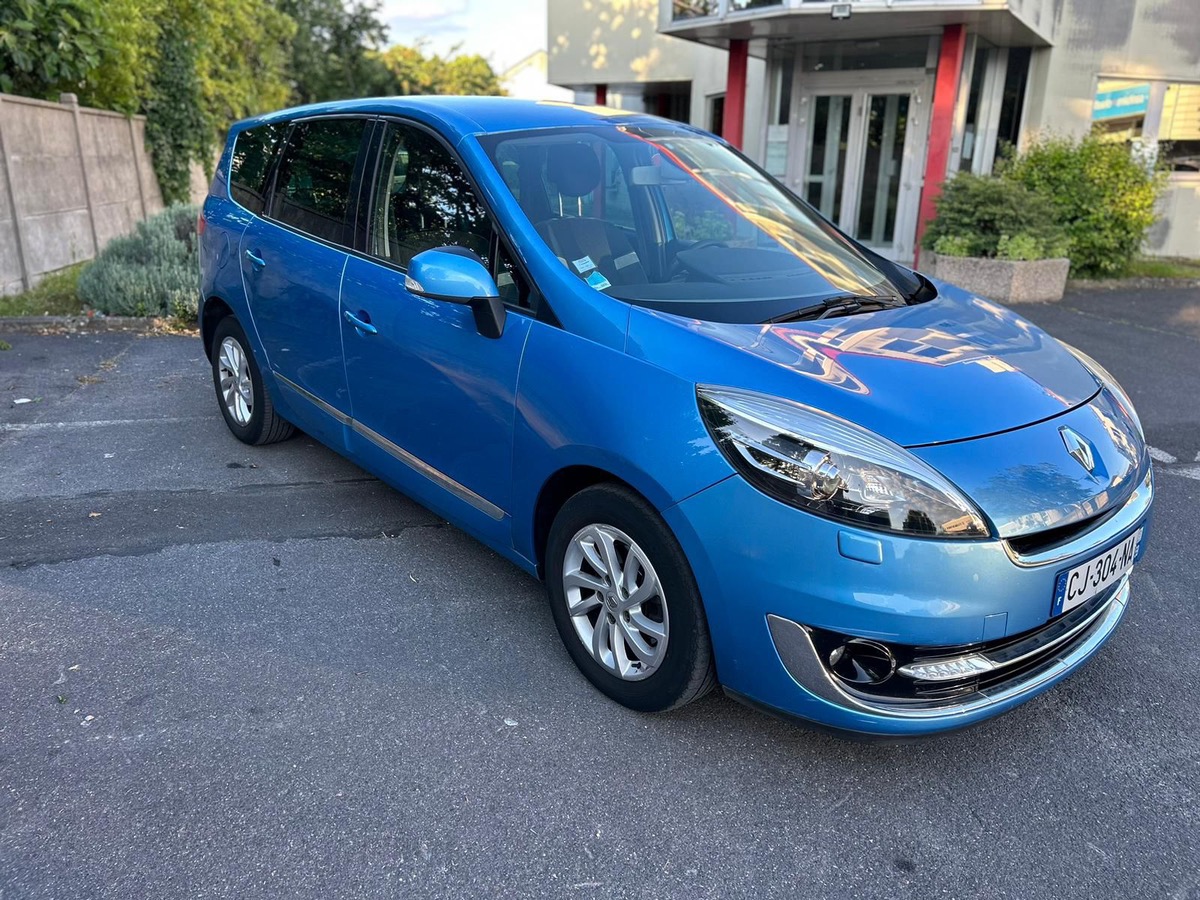RENAULT Grand Scenic 1.6 DCI 130 CV dynamiques 4XCBLeus