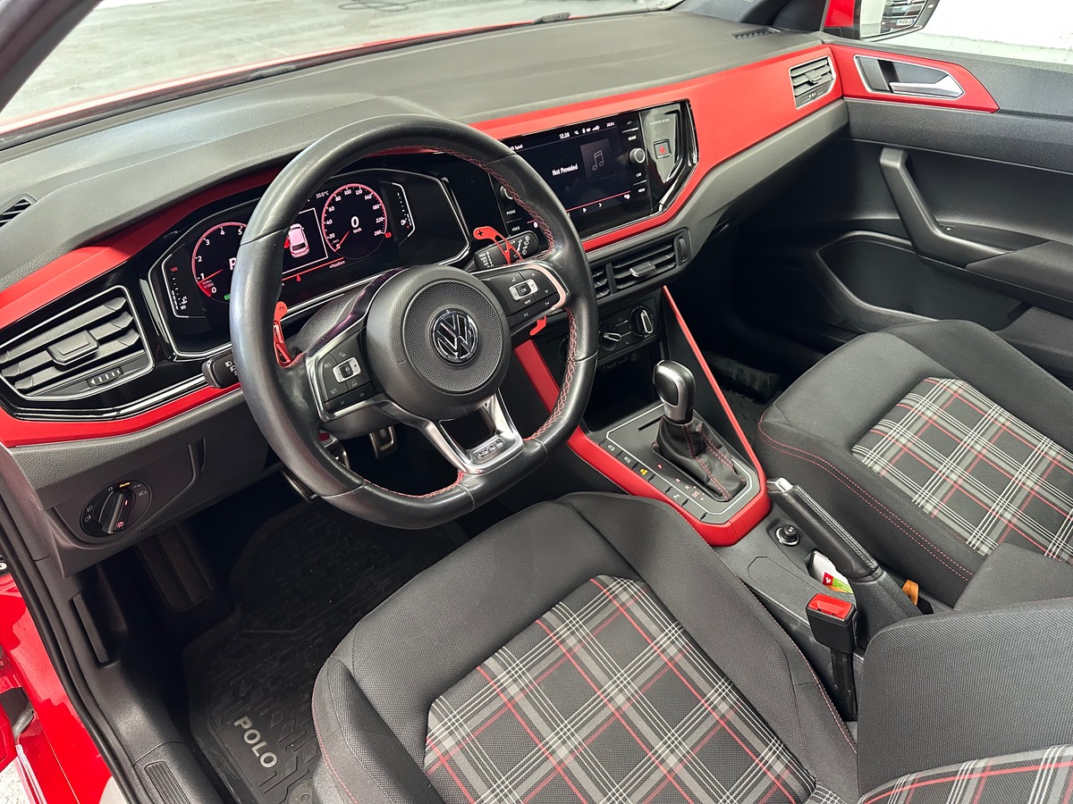 Volkswagen Polo VI GTI 2.0 TSI 200cv DSG6