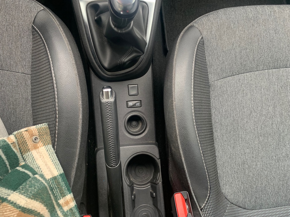 RENAULT Captur 90 ch | Intens | Pack City Plus | Roue secours galette | GPS | Système accès sans clé