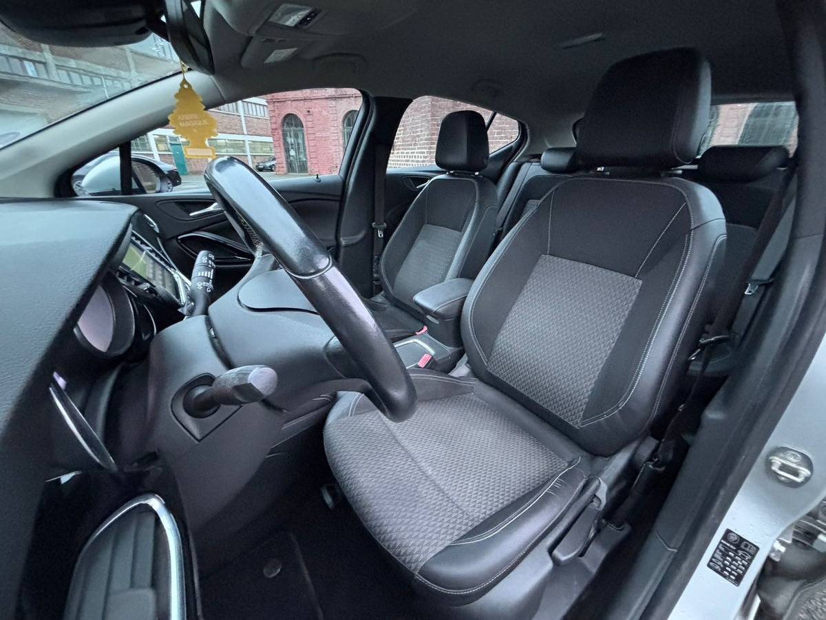 Opel Astra 1.4 SIDI 125 Turbo Carplay Innovation - Révisé - Garantie