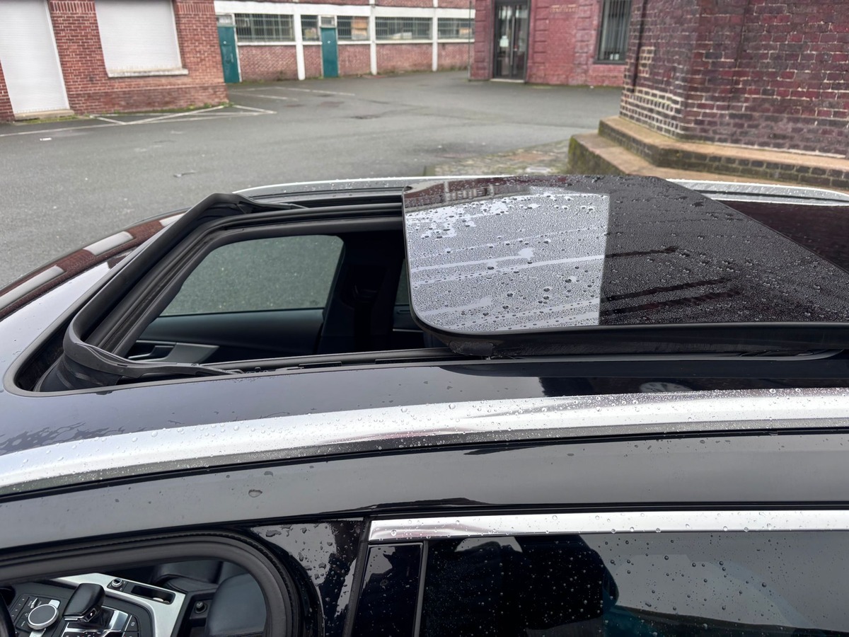 Audi A4 Avant 2.0 TFSI S-Tronic - Française - Suivi d'entretiens - CARPLAY