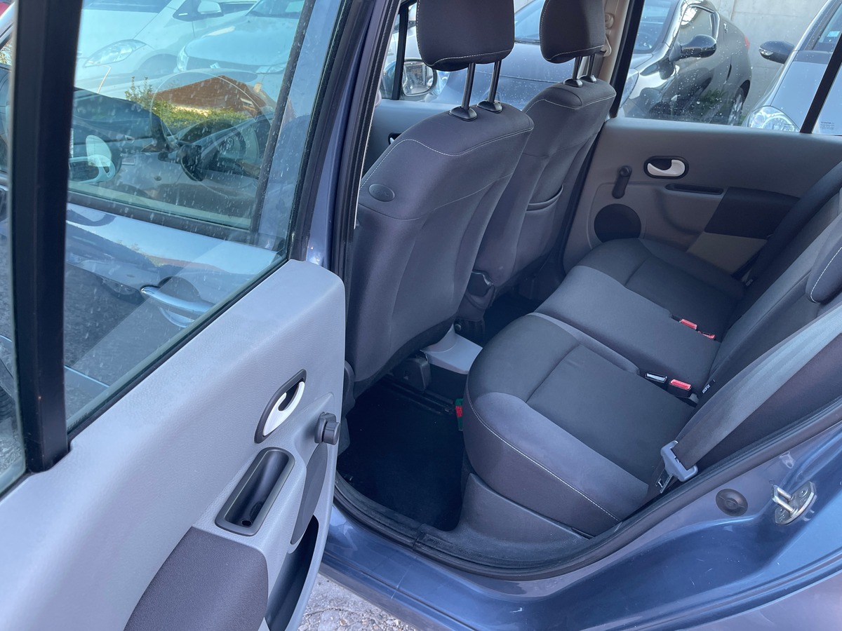 RENAULT Modus 1.2 16V 75 EXPRESSION 5P