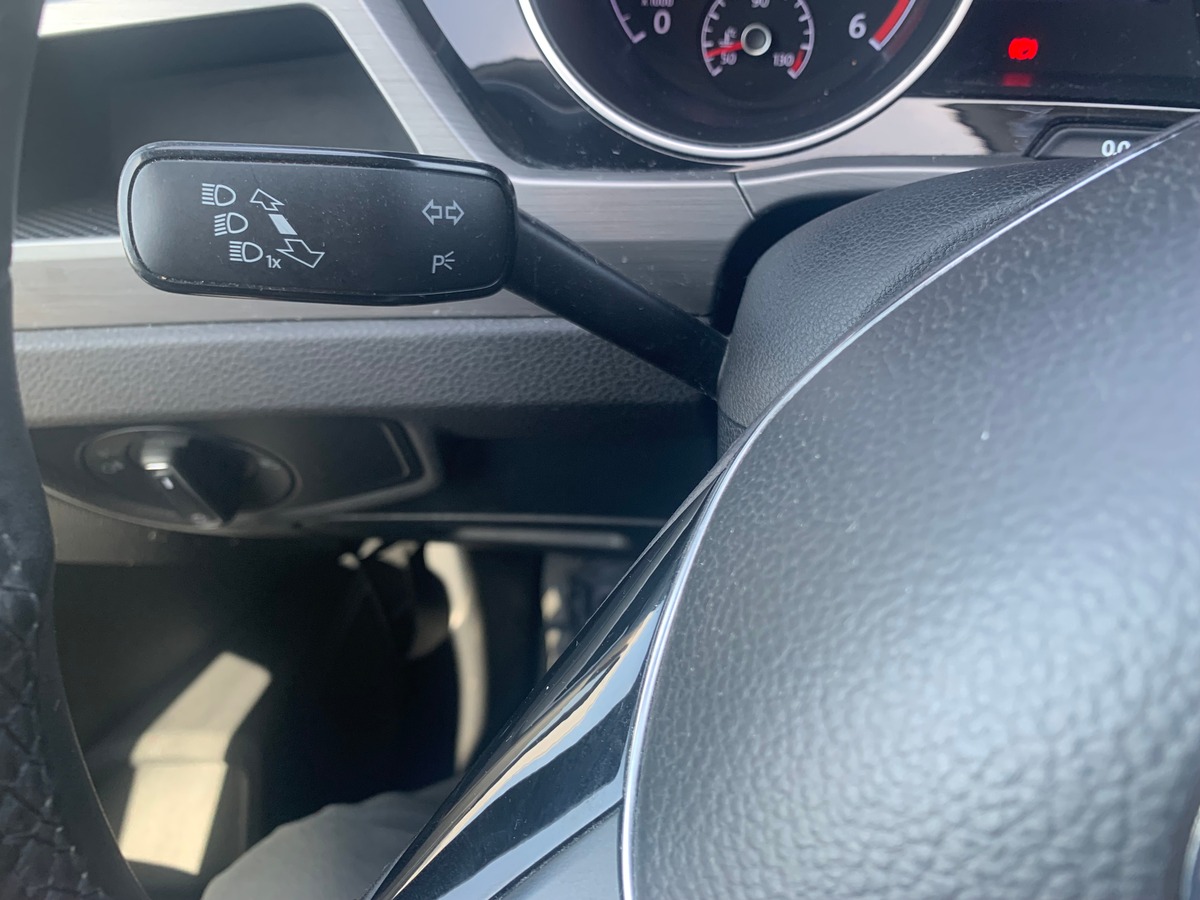 Volkswagen Touran 115 | Confortline | Caméra recul | Régulateur vitesse adaptatif | Apple car Play
