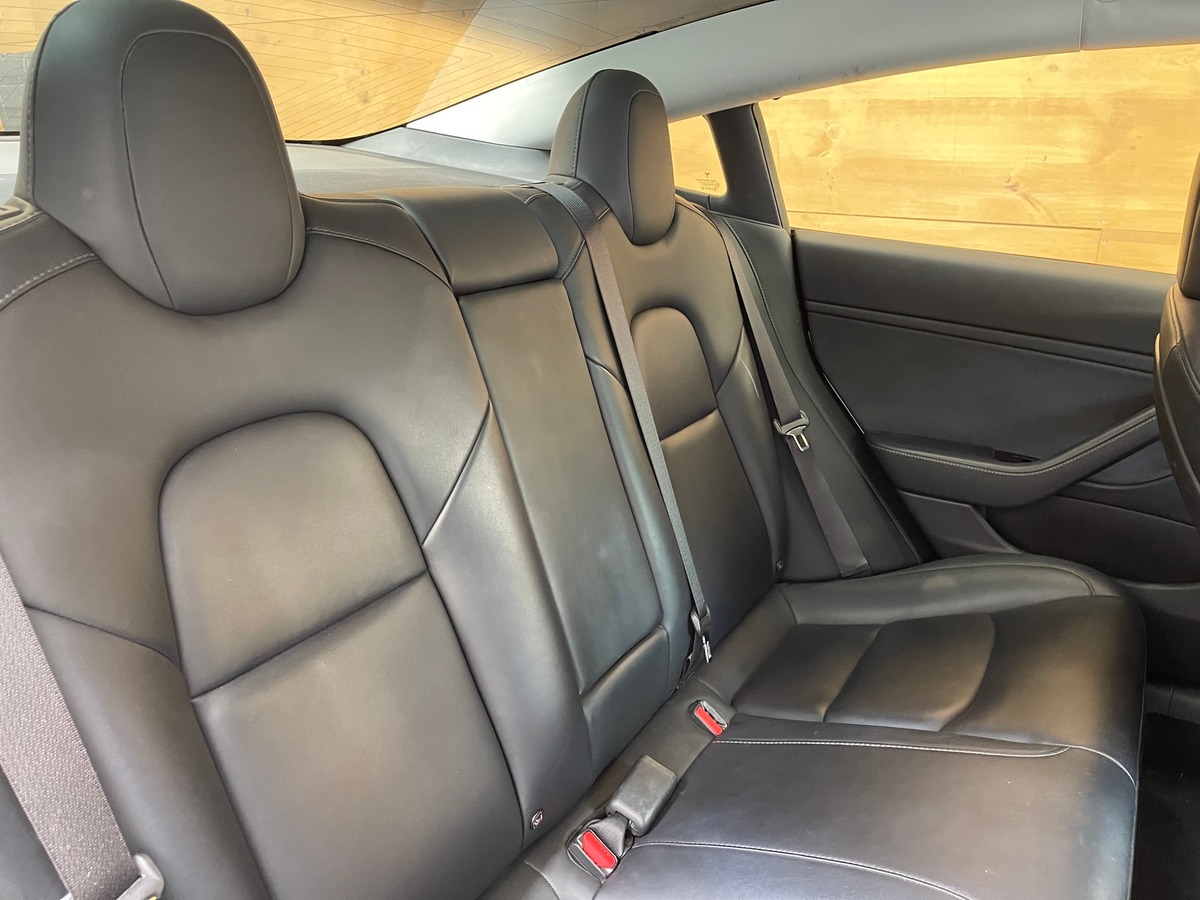 Tesla Model 3 FSD STANDARD RANGE // ATTELAGE // LIVRAISON POSSIBLE